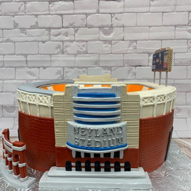 A sculpted cake of Neyland Stadium